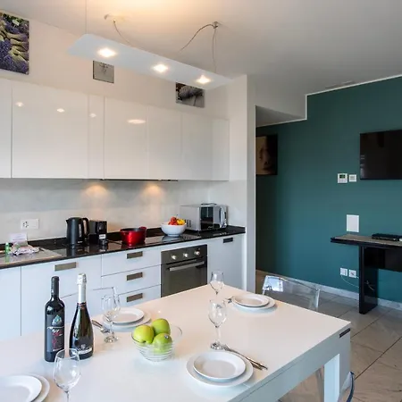 Panoramic Penthouse - Happy Apartment Lugano