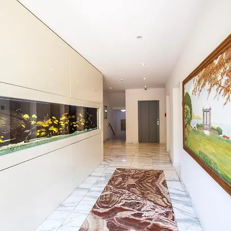 Panoramic Penthouse - Happy